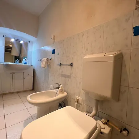 Apartamento Intero In Via Caffaro Numero 34